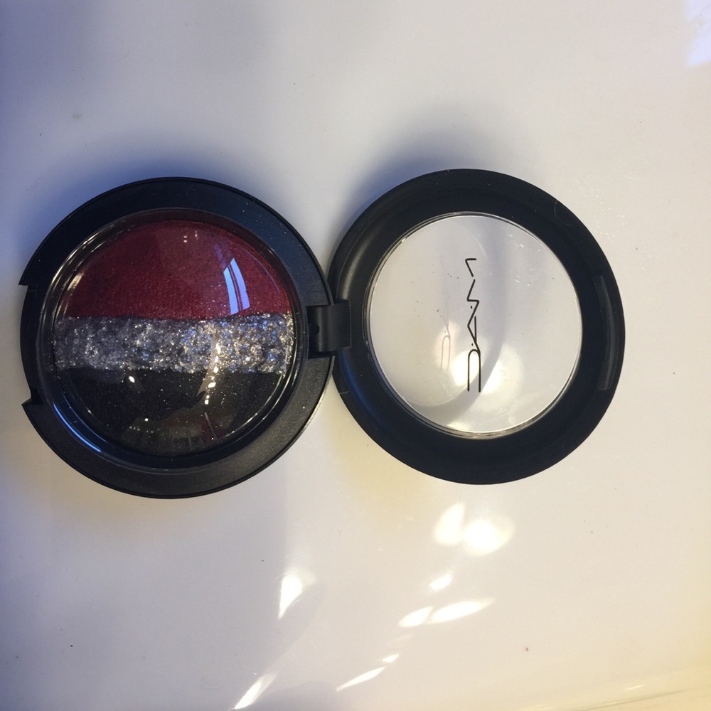 Mac Limited Edition Danger Zone Eyeshadow