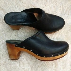 Well Loved Ugg Clogs Studded Black Leather & Wood