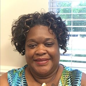 Meet your Posher, Angela