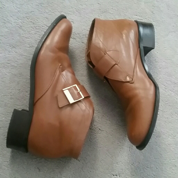 Etienne Aigner Shoes - SALE💰Etienne Aigner Leather Booties sz 8W