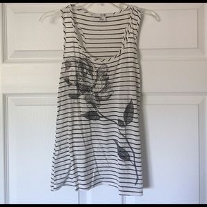 Loosely fit tank top