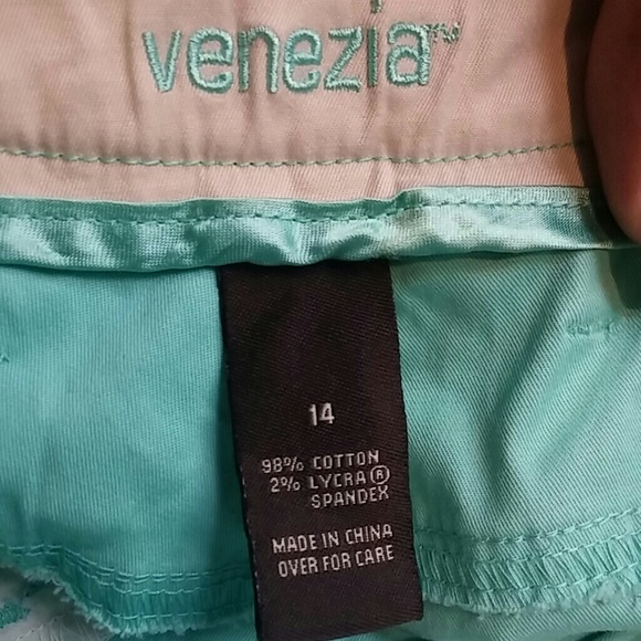 Capri pant - Picture 3 of 3