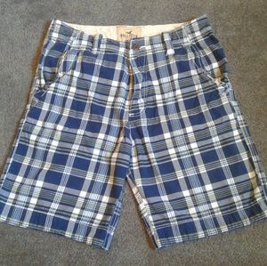Hollister plaid shorts 33" waist EUC