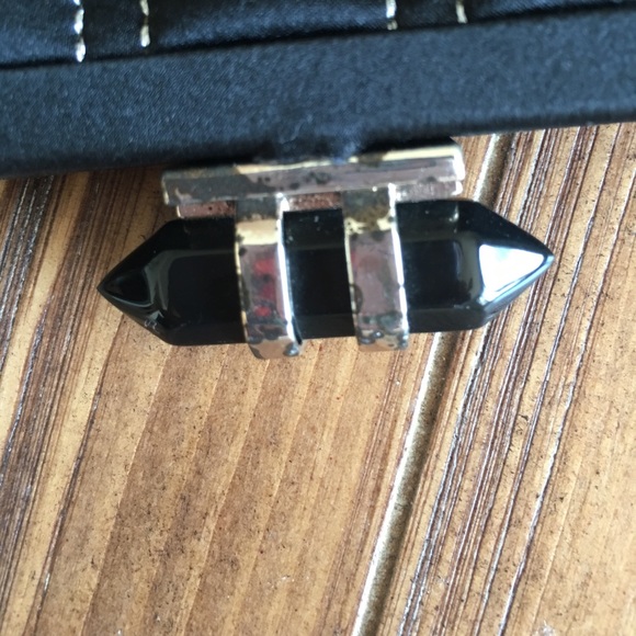 Banana Republic black silk clutch - Picture 4 of 4