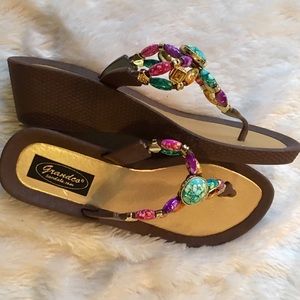 Grandco jeweled brown wedge 2" sandals sz9