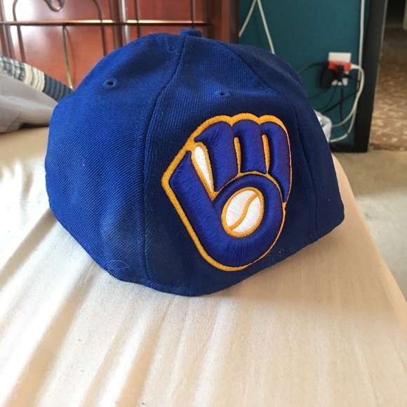 Milwaukee Brewers Fitted Hat - Picture 3 of 3