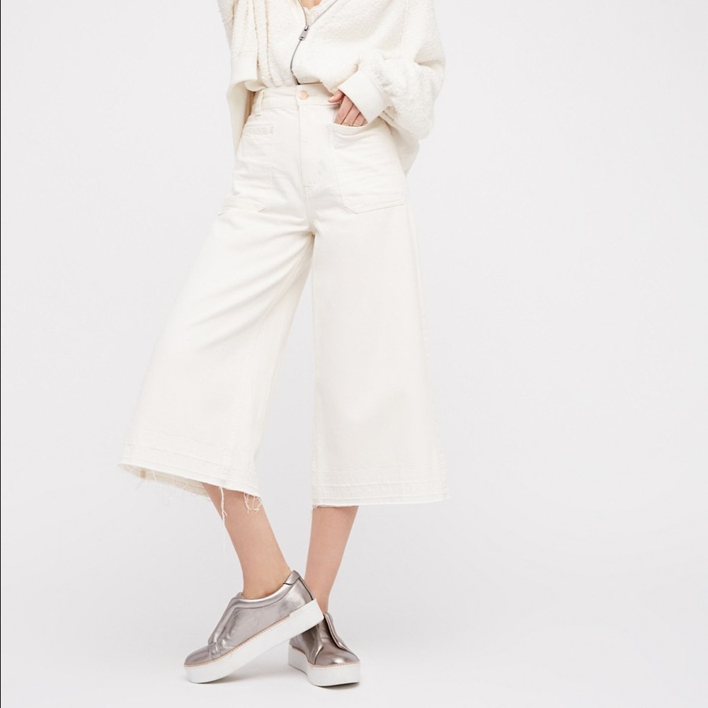 Cropped white jeans