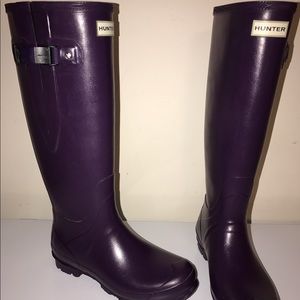 Hunter boots - wide calf size 9