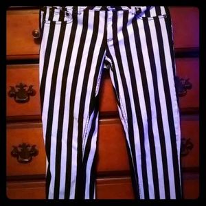 Stripped skinny jeans