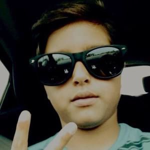 Meet your Posher, Sebastian