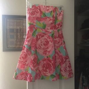 Lilly Pulitzer strapless dress with pockets!