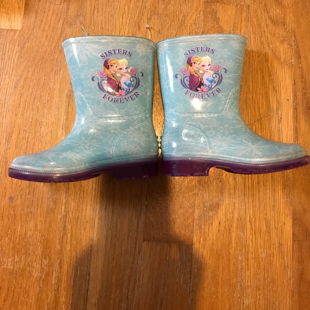 Frozen toddler girl boots!