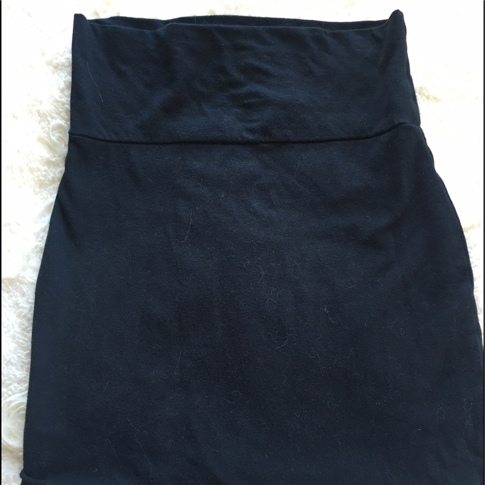 Nordstroms Fitted Lily White Black Pencil Skirt