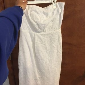 Adorable white strapless dress