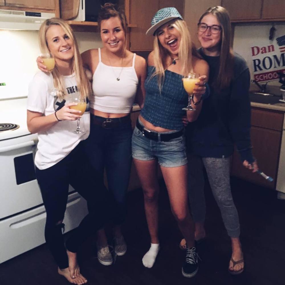 Meet your Posher, Lola