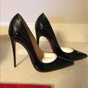 Christian Louboutin So Kate. WORN ONCE
