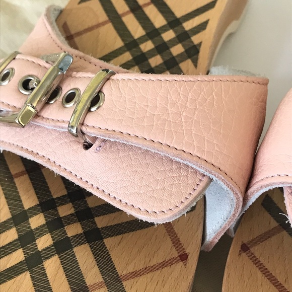 ✂️firm weekend price! Burberry sandal slides 8 - Picture 4 of 8
