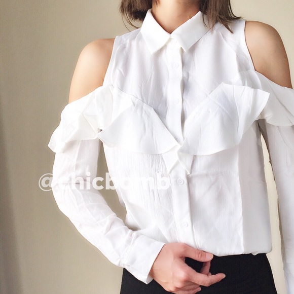 SALE.Olivia ruffle button down shirt. - Picture 2 of 3