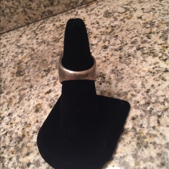 Ring - Picture 3 of 5