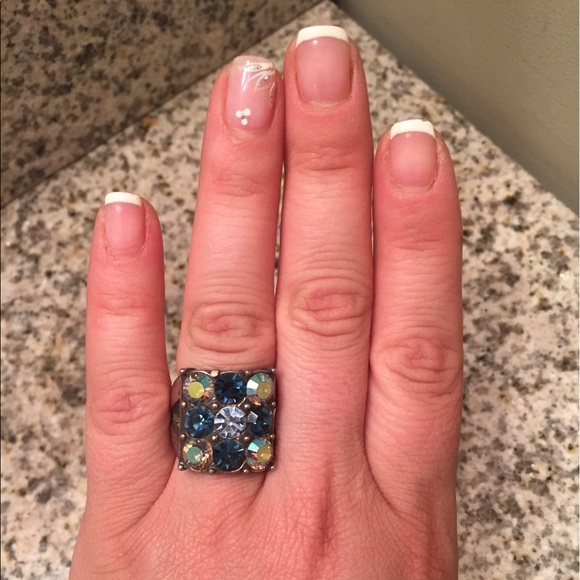 Ring - Picture 4 of 5