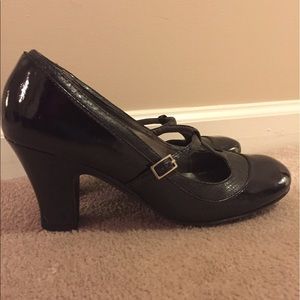 Ladies black block heel MaryJanes