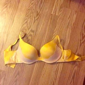 NWOT Victoria secret bra