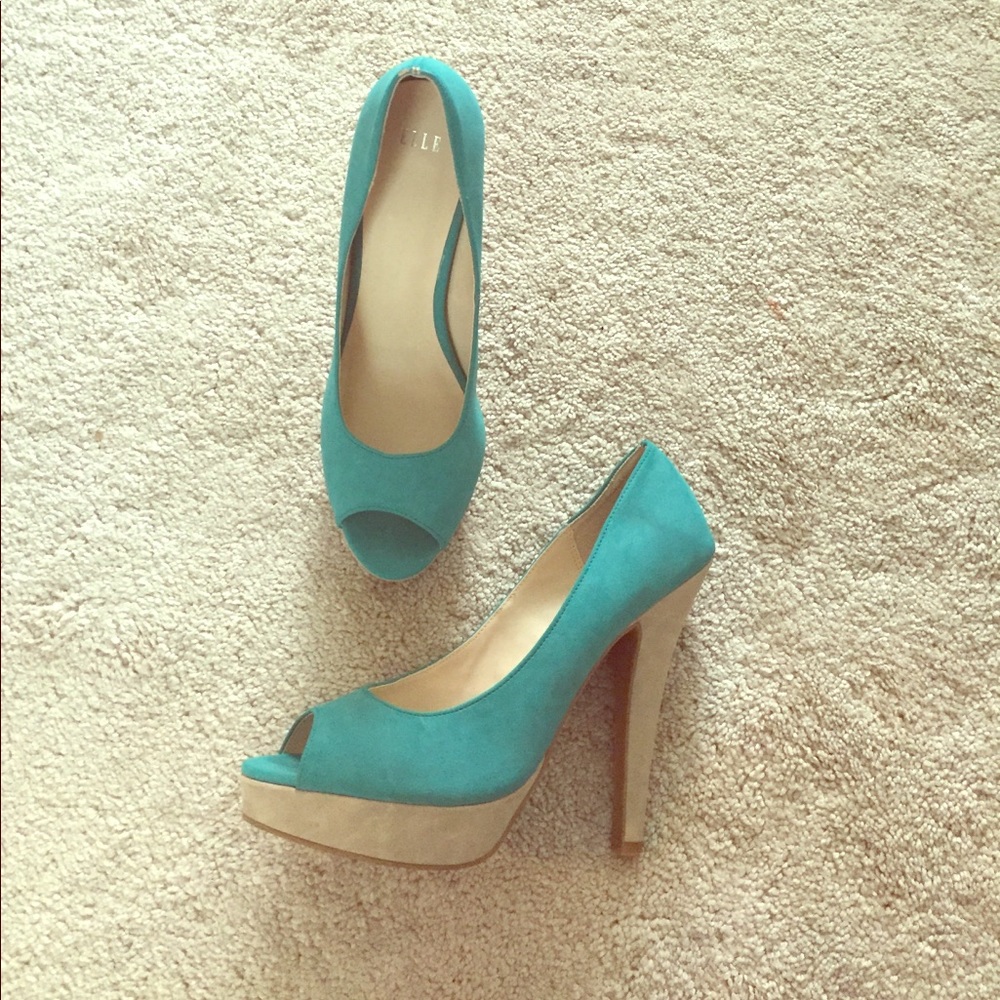 Flirty Peep Toe Teal heels by ELLE