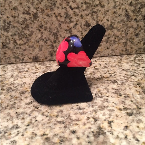 Ring - Picture 2 of 3