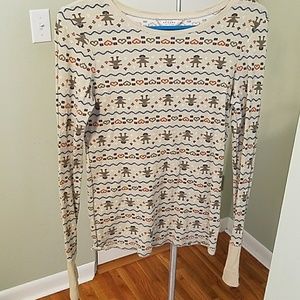 Long sleeve top great for anyone with cold hands
