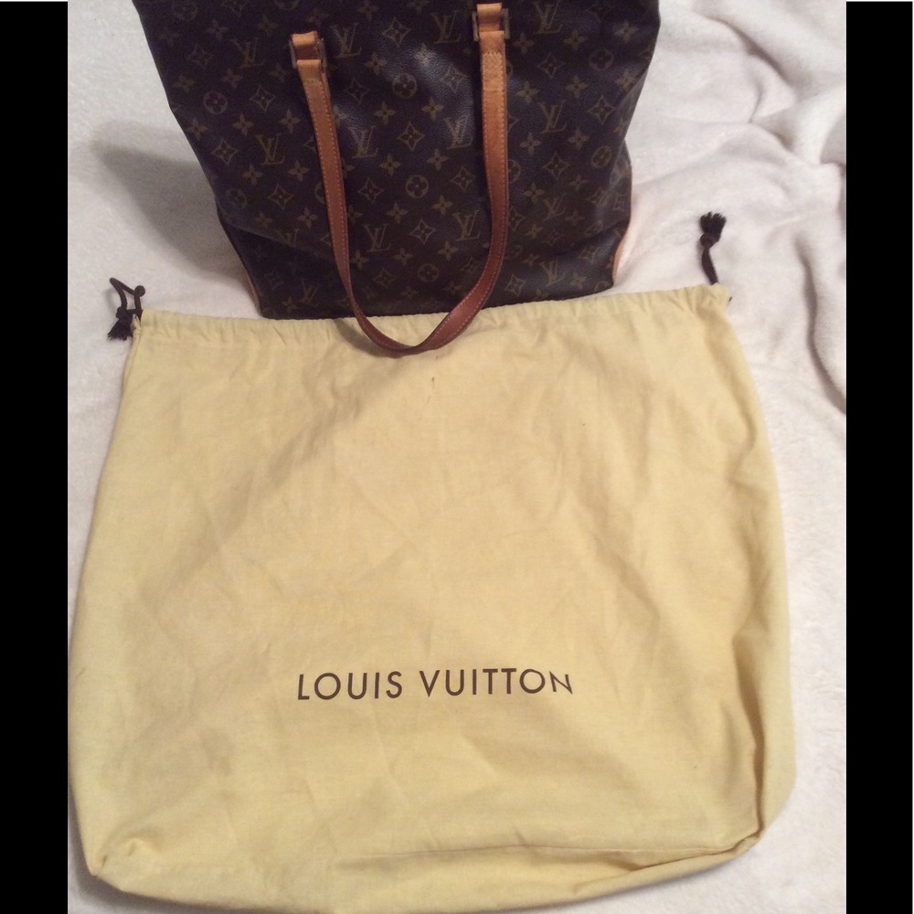 Louis Vuitton Cabas Mezzo with duster