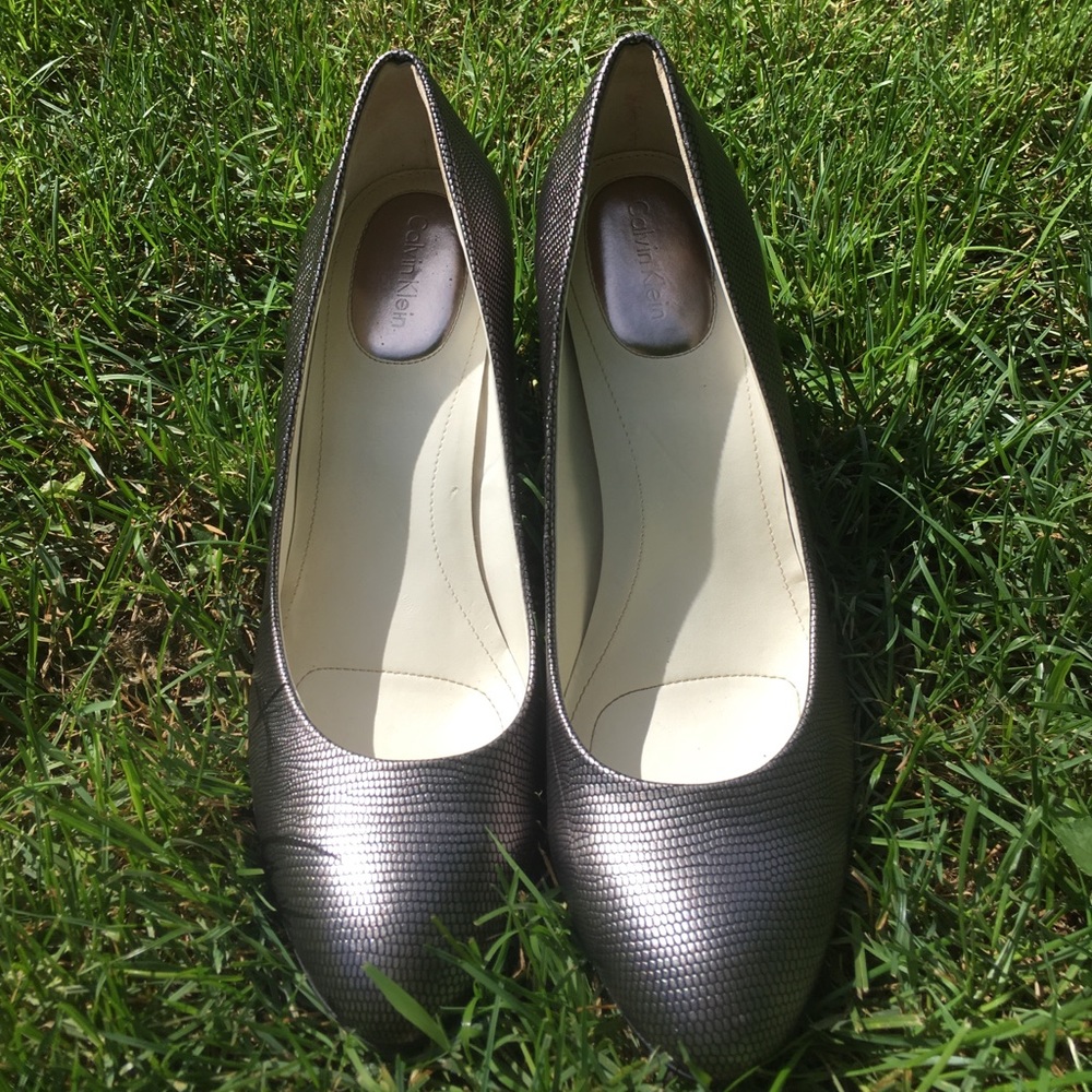 Shoes: Calvin Klein/ Silver Metal Color Size 8.5