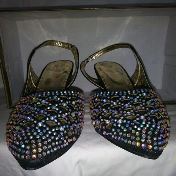 Slippers - Picture 2 of 4