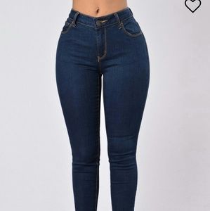 👖✨NEW!! Fashion Nova Booty Shaping Jeans
