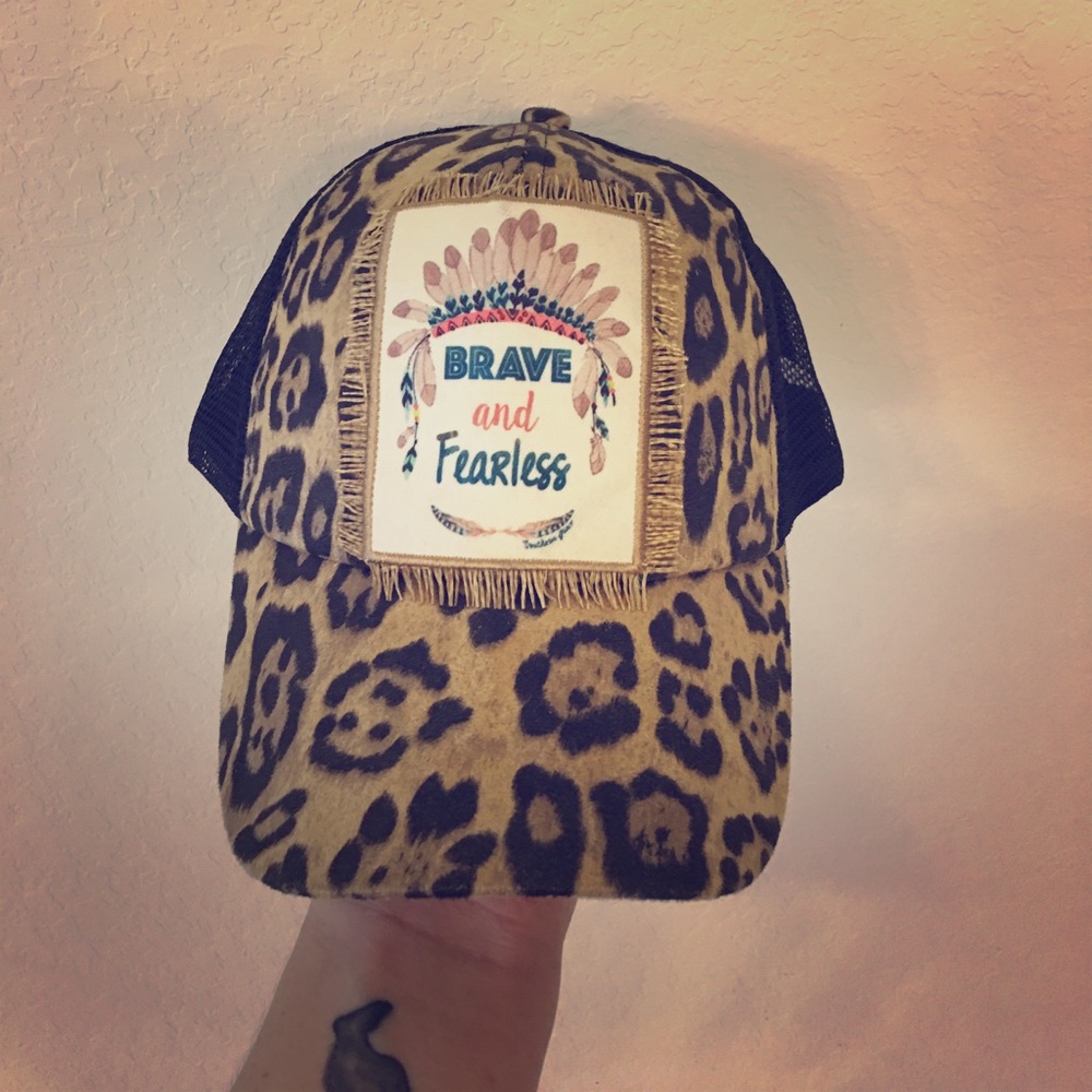 ADORABLE HAT!!😍