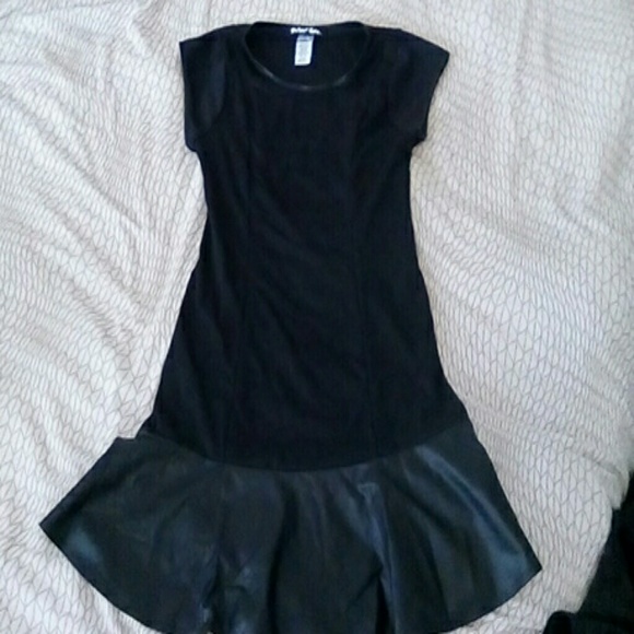 Skirts - Picture 2 of 2