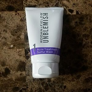 UNBLEMISH WASH Rodan + Fields