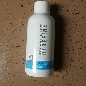Rodan +Fields  Redefine pore minimizing toner