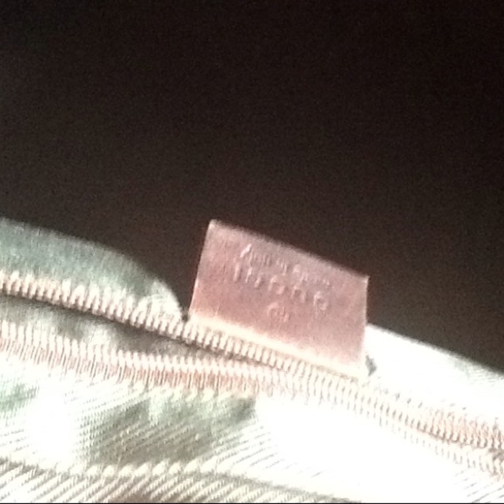 GUCCI CUTE BAG - Picture 4 of 5