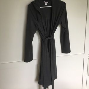 Hooded maternity robe