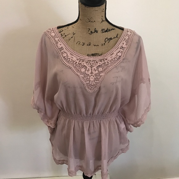 candies Tops - 🦋Sale never worn pink boho top size juniors L