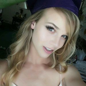 Meet your Posher, Angelie