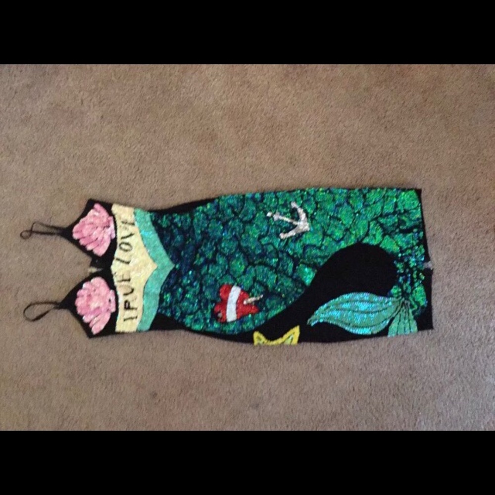 Discount Universe True Love dress size S