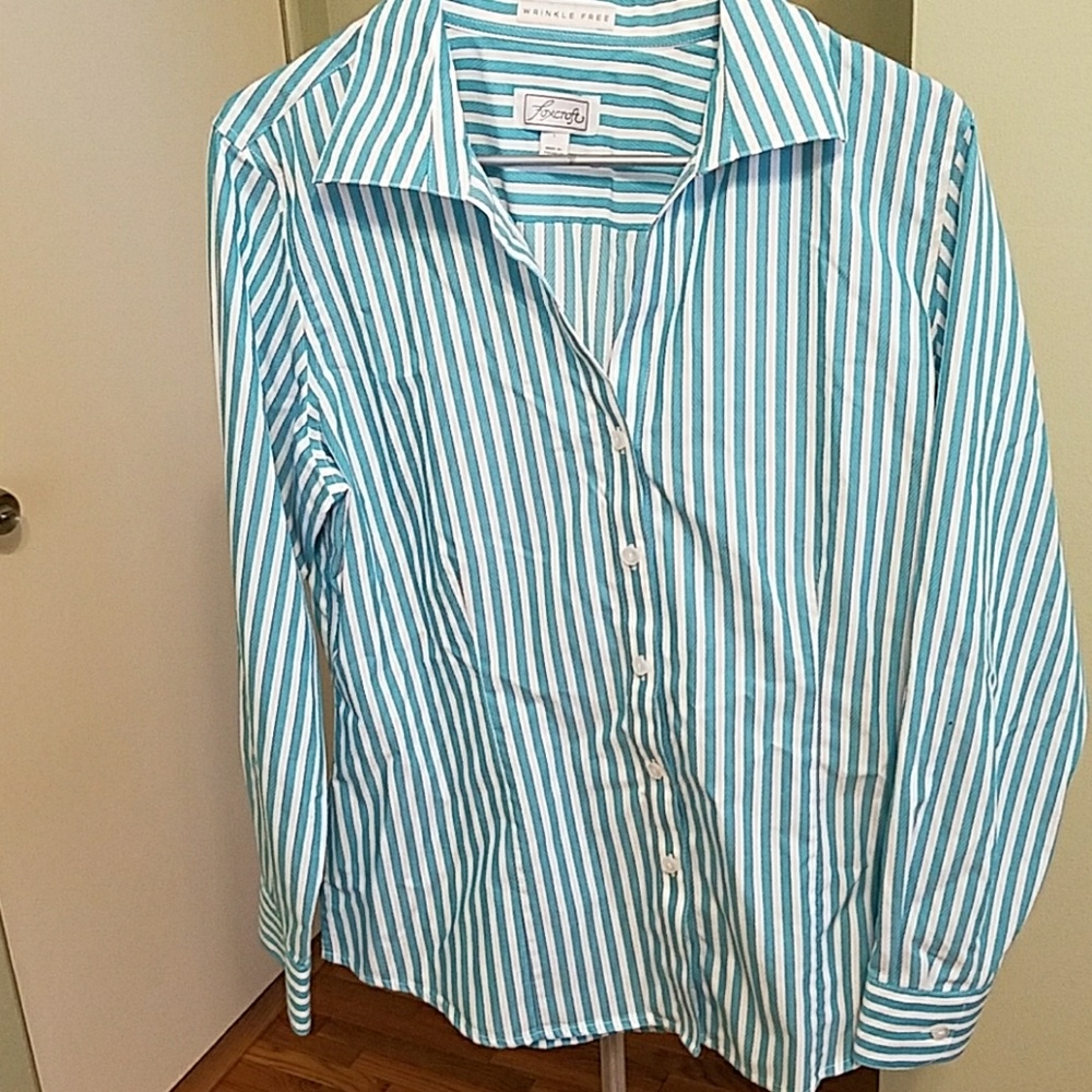 Vertical stripe button up