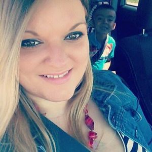 Meet your Posher, Leigh