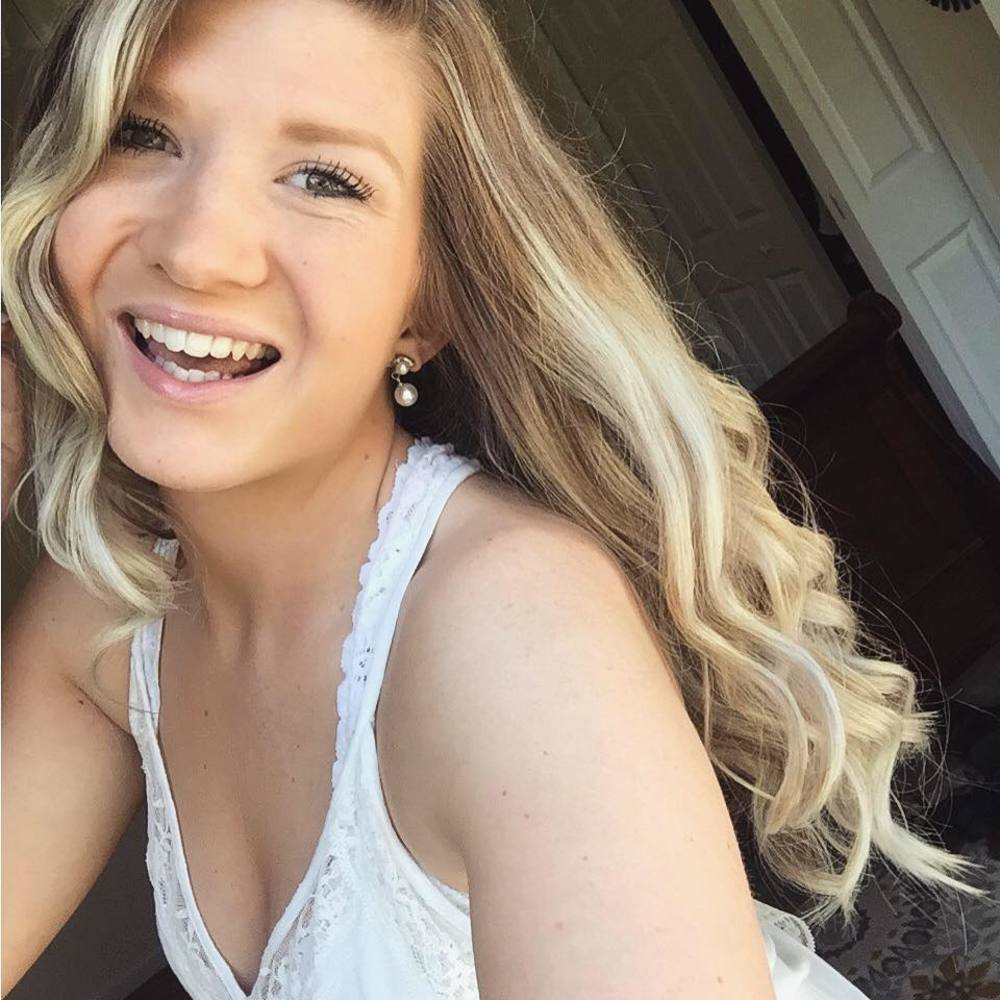 Meet your Posher, Mikayla