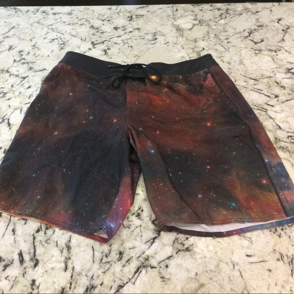AMERICAN EAGLE men's swim trunks