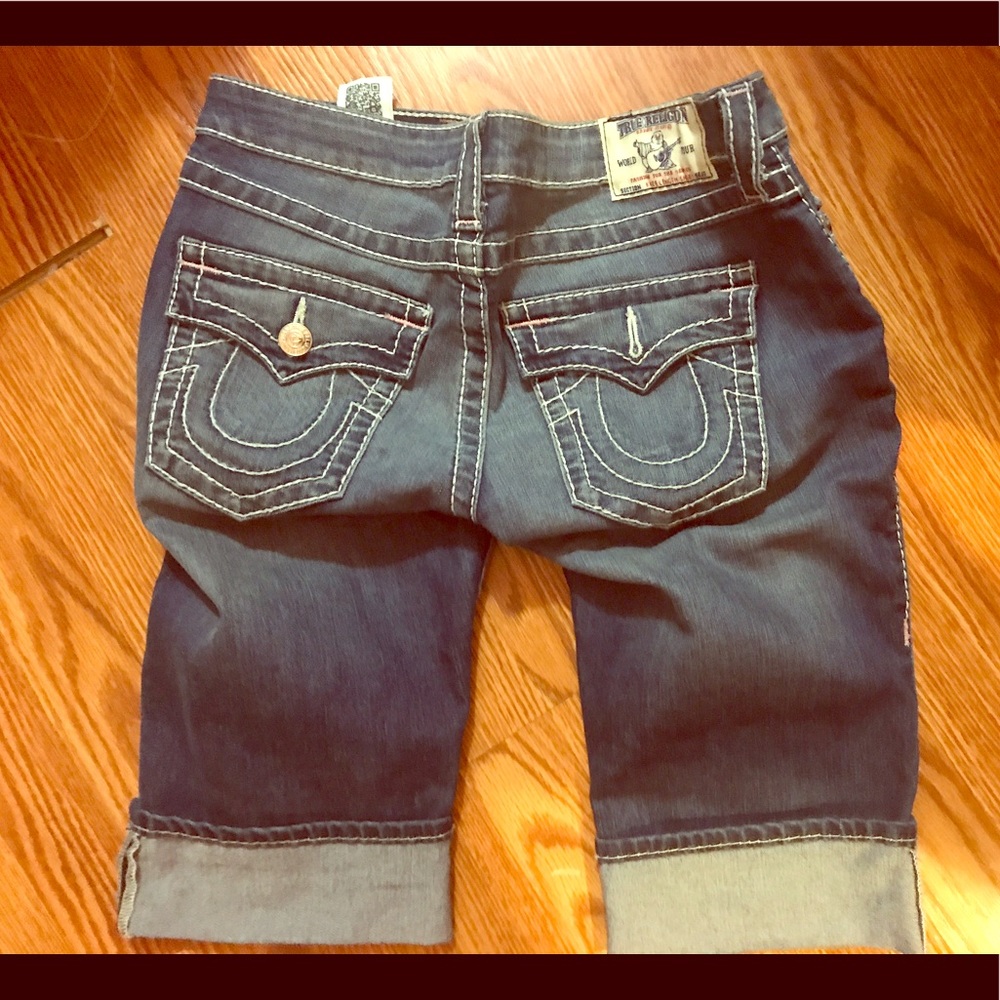True Religion knee woman shorts