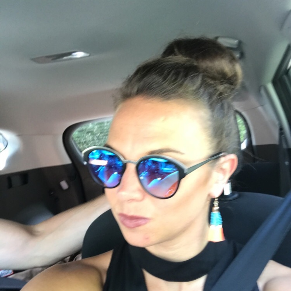 Meet your Posher, Kara