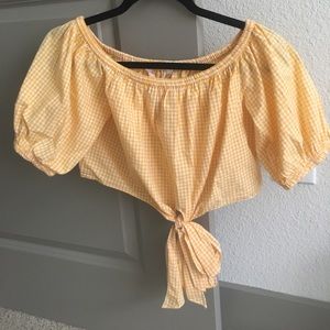 Off shoulders gingham shirt