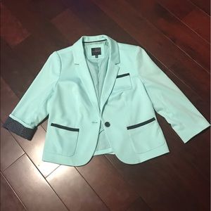 🚨SALE🚨Mint Green PETITE JACKET! Like New!